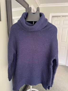 Cozy Turtleneck Knit Sweater - Navy